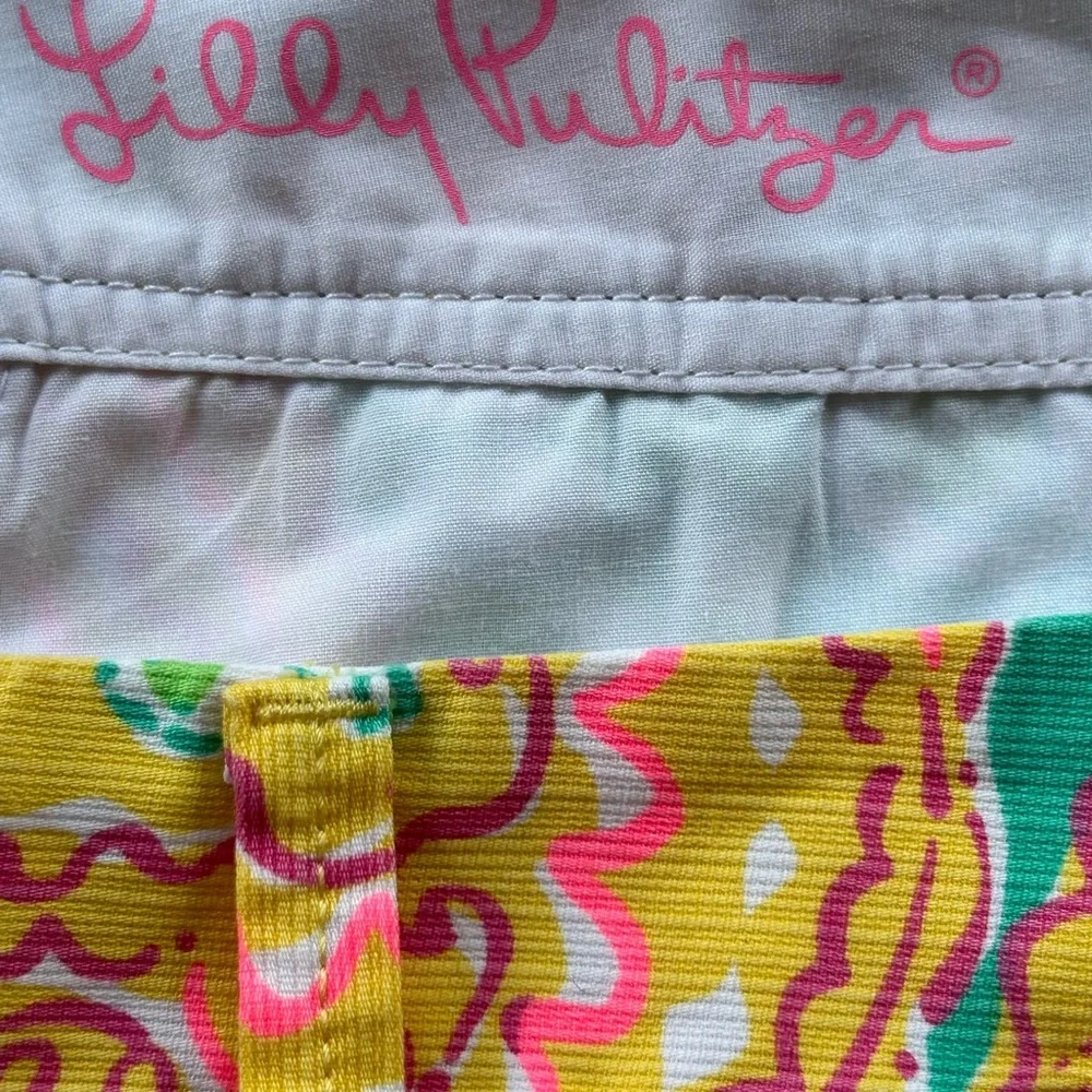 Lilly PULITZER 100% cotton shorts Sz 4 .